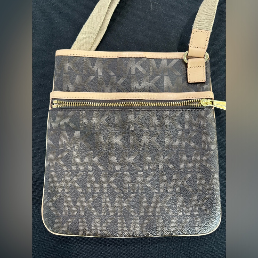 Michael Kors Thick Strap Crossbody Bag!